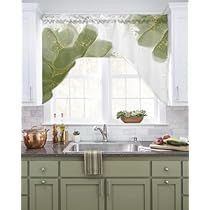 Small Kitchen Curtain Ideas, Kitchen Window Covering Ideas, Curtain For Kitchen Window, Kitchen Curtain Ideas With Blinds, Half Curtains Kitchen, Above Kitchen Window Decor, Kitchen Window Valance Over Sink, Window Valance Ideas Kitchen, Diy Kitchen Curtains Above Sink