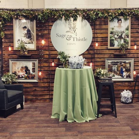 bridal show booth inspiration Wedding Vendors Booth, Wedding Expo Booth, Wedding Show Booth, Bridal Show Booths, Photography Booth, Vendor Booth Display, Simple Beach Wedding, Wedding Fayre, Bridal Fair