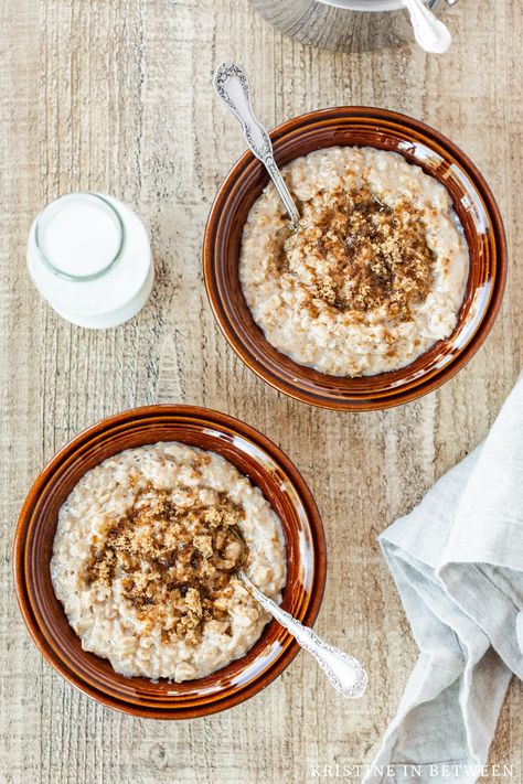 Brown Sugar Cinnamon Oatmeal, Hot Oatmeal, Brown Sugar Oatmeal, Baking Crafts, Apple Oatmeal, Cinnamon Oatmeal, Oatmeal Recipe, Cinnamon Brown, Recipe Sweet