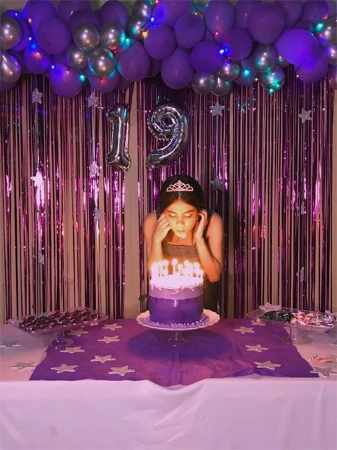 #euphoria #euphoriaparty Astrology Party, 19th Bday, Euphoria Party, Small Birthday Parties, Bday Pics, 2000s Party, Sweet 16 Themes, Extra Outfits, Space Cowgirl