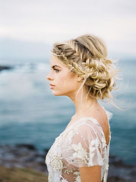 Wedding Up Do, Boho Updo, Boho Hairstyle, Bridal Braids, Wedding Braids, Braided Updo Wedding, Wedding Sparrow, Wedding Hair Inspiration, Sopot