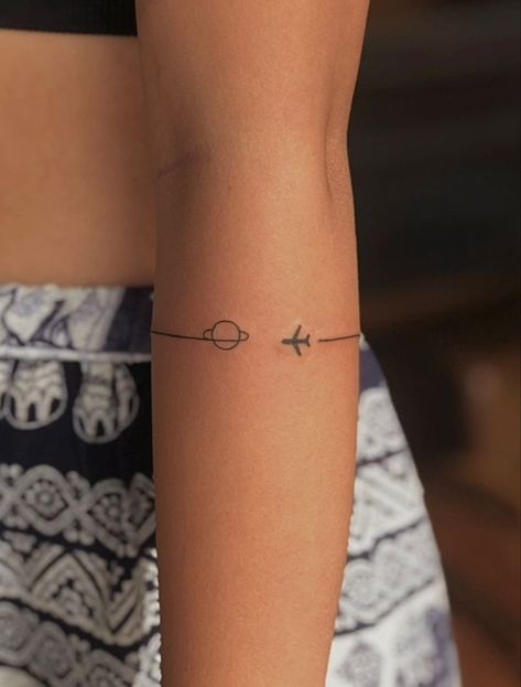 Mini Travel Tattoos, Travel Tatoos Woman, Train Tattoos For Women, Small Airplane Tattoo, Airplane Tattoo Design, Duo Tattoos, Tattoo Duo, Travel Tattoos For Women, Travel Inspired Tattoos