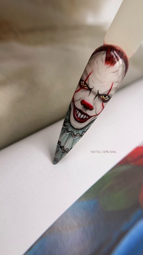 Lexi Martone Nails, It Nail Designs, It Nails Halloween, It Nails Stephen King, Penny Wise Nails, Halloween Nails It, Pennywise Nail Art, Pennywise Nails, Unique Acrylic Nail Designs