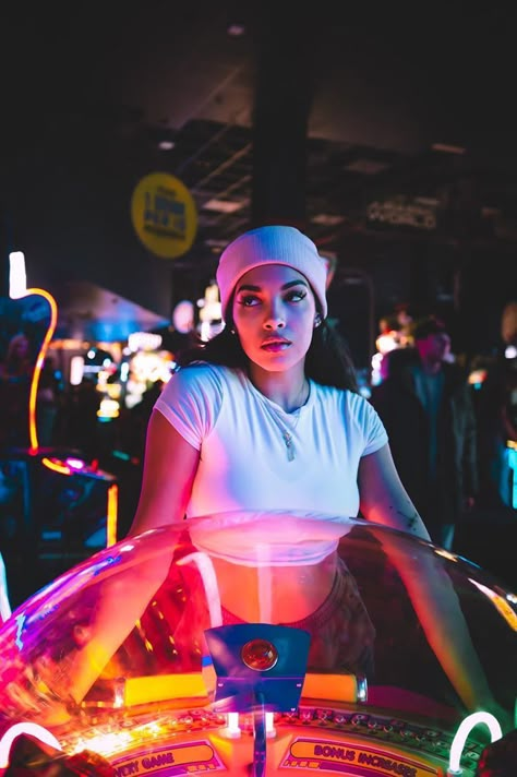 Anime Inspired Photoshoot, Arcade Instagram Pictures, Arcade Picture Ideas, Arcade Portraits, Corner Store Photoshoot, Arcade Aesthetic Photoshoot, Arcade Shoot, Arcade Fashion, Carnival Photoshoot