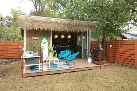 Made from a customized DIY version of an off-the-shelf shed from Tuff Shed, this she shed now houses a bar and opens onto a deck with an outdoor oven and furniture and seating for friends and family. Modern She Shed, Rustic She Shed, He Shed She Shed, Party Shed, She Shed Designs, Outdoor Tiki Bar, Tuff Shed, Backyard Storage Sheds, Bar Shed