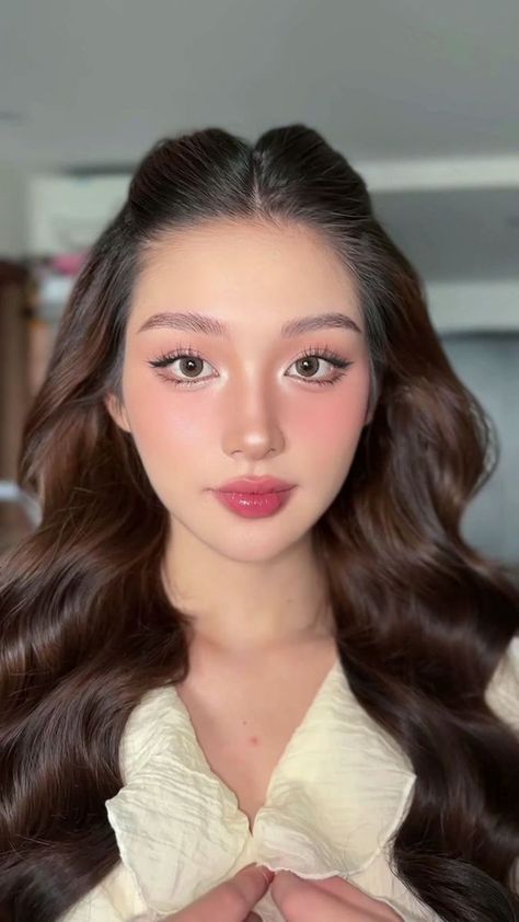 Graduation Look Makeup, Bride Makeup Asian, Trucco Glam, Makeup Asia, Fresh Makeup Look, Sweet Makeup, Asian Makeup Looks, Asian Bridal Makeup, Light Makeup Looks