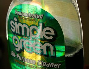 dangerous cleaners Simple Green Cleaner, Cleaning Inspiration, Rust Remover, Cleaning Advice, Toilet Bowl Cleaner, Green Flooring, Clean Cooking, Natural Cleaners, Diy Cleaners