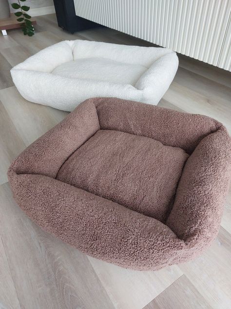 🐶Luxury handmade pet bed🐶  🐾Cushioned Mattress: The core of a dog bed is the cushioned mattress, which is made from soft padding. This provides a comfortable and supportive surface for the dog to lie on. 🐾Outer Cover: removable cover is made from durable and easy-to-clean polyester material. 🐾Size and Shape: Smaller beds are suitable for toy breeds and puppies, while larger beds are ideal for medium to large dogs.  SIZE S:  Square: 45x45 cm or 17x17 inches Rectangular: 45x50 cm or 17x19 inches  SIZE M:  Square: 60x60 cm 23,6x23,6 inches Rectangular: 50x70 cm or 19x27 SIZE L:  Square: 90x90 cm or 35,4x35,4 inches Rectangular:  70x100 cm or 27x39,3 inches Choose your shape: rectangular or square 🐾Portability: Dog beds are designed with portability in mind, making them easy to move from Handmade Dog Beds, Stylish Dog Beds, Toy Breeds, Cute Dog Beds, Cadeau Parents, Bday Gifts, Teddy Dog, Cozy Dog Bed, Large Beds