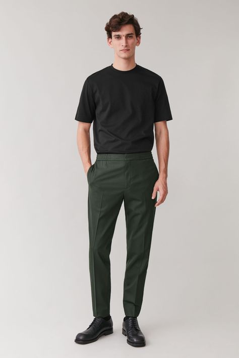 Dark Green Pants Outfit Men, Olive Green Trousers Outfit, Green Trousers Outfit Men, Green Trousers Outfit, Trousers Outfit Men, Green Pants Men, Green Pants Outfit, Tactical Fashion, Dark Green Pants