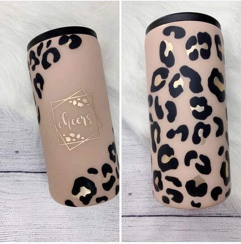 Cricut Stainless Steel Tumbler Ideas, Tumbler Cup Designs Vinyl, Handled Tumbler Ideas, Tumbler Vynil Ideas, Cheetah Tumbler Cups, Yeti Cricut Designs, Cute Tumbler Designs, Circuit Tumbler Ideas, Tumbler Lid Ideas