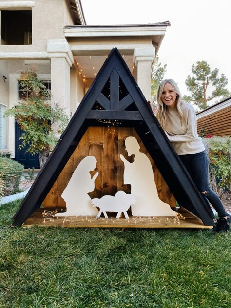 DIY Nativity Scene - Angela Rose Home Diy Nativity Scene, Angela Rose Home, Scene Diy, Nativity Scene Diy, Outdoor Nativity Scene, Angela Rose, Outdoor Nativity, Wooden Nativity, Diy Nativity