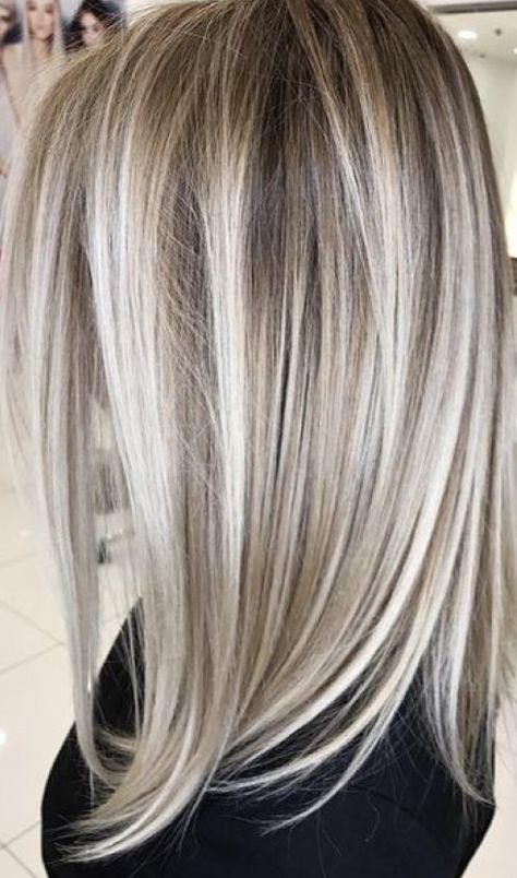 Low Light Hair Color, Hialeah Florida, Blonde Lowlights, Hair Color Blonde Highlights, Straight Layered Hair, Blonde Balayage Highlights, Kadeřnické Trendy, Balayage Blonde, Vlasové Trendy