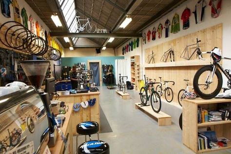 Bicycle Shop Design, Bike Shop Ideas, Bicycle Cafe, Bicycle Garage, Bike Shops, Coffee Bike, Bike Room, Bicycle Store, Simple Layout