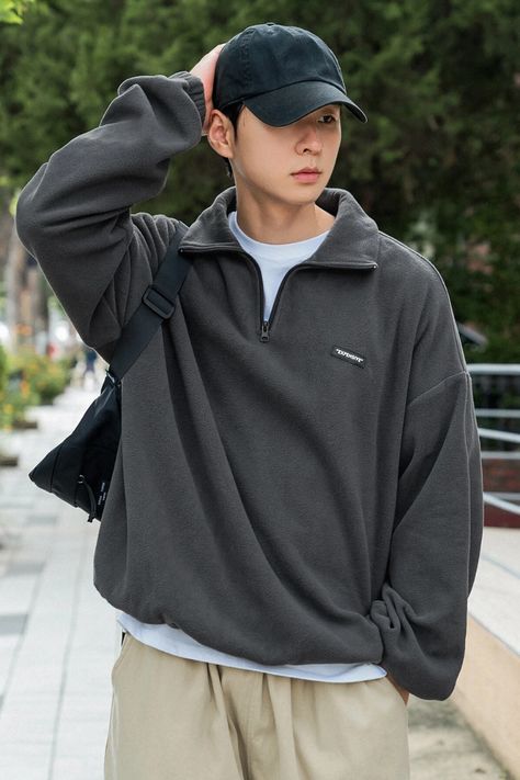 Stretchy, soft, comfortable and skin-friendly.A sweatshirt for men You'll Love – Easy to wear with beautiful design, this is a Sweatshirt for men people will notice, and you'll look forward to wearing it every time. #koreanfashion #koreanstyle #men #sweatshirt Hoodie Outfit Men Streetwear, Placket Pattern, Outfit Cowok, Zipper Outfit, Sweater Outfits Men, Hoodie Outfit Men, Zipper Sweatshirt, Men Sweatshirts, Outfit Streetwear