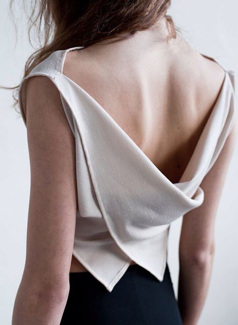 Sukienki Maksi, Detail Couture, Draped Top, Elegant Drapes, Backless Top, Minimal Chic, 가을 패션, Mode Inspiration, Contemporary Fashion