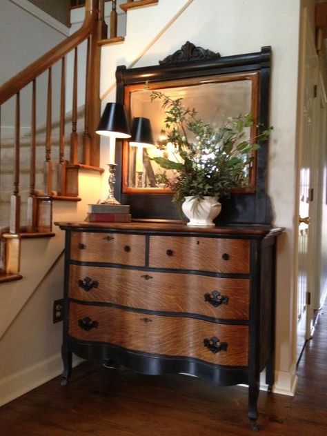 Painted Furniture Designs, Interior Vintage, Furniture Rehab, Furniture Renovation, Refurbished Furniture, Cool Ideas, Furniture Restoration, Flipping Furniture, Redo Furniture