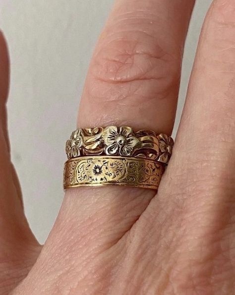 Fit Accessories, Gold Flower Ring, Ring Stack, Dope Jewelry, Funky Jewelry, Jewelry Lookbook, Crown Jewels, Gold Flower, Dream Jewelry