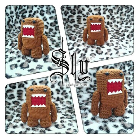 Sly - Boutique Store  Domo Kun $10 - S/.25.00 (Peru)  https://m.facebook.com/365298620281085/photos/a.427178990759714.1073741829.365298620281085/427180910759522/?type=3&source=56  #Domo #Kun #DomoKun #Amigurumi #Amigurumis #JDM #Japan #Kardashian #AmigurumiCrochet #Crochet #Crocheting #Ganchillo #CrochetDoll #Doll #InstaAmigurumi #InstaCrochet #HechoAMano #HandMade #DIY #TusAmigurumis Domo Kun, Jdm Japan, Pink Life, Crochet Inspo, Boutique Store, Boutique Stores, Crochet Stuff, Handmade Dolls, Piece Of Me