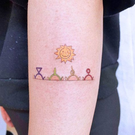 Teletubbies Tattoo, Character Tattoos, Mouse Tattoos, Cartoon Character Tattoos, Inspiration Tattoos, Geniale Tattoos, Cool Small Tattoos, Diy Tattoo, Cartoon Tattoos