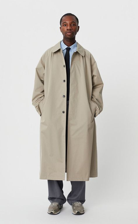 Trench Coat Street Style, Long Coat Outfit, 90s Fashion Men, Trench Coat Outfit, Beige Coat, Trench Coat Men, Long Trench Coat, Outfit Inspiration Fall, Coat Outfits