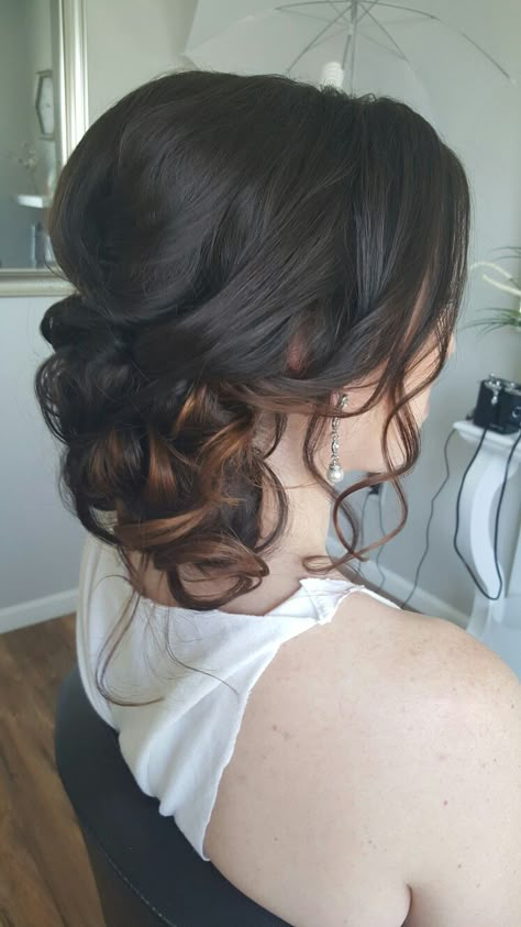 Side Swept Updo, Mother Of The Groom Hairstyles, Sanggul Modern, Side Updo, Guest Hair, Mother Of The Bride Hair, Hair Bridesmaid, Side Swept, Mom Hairstyles