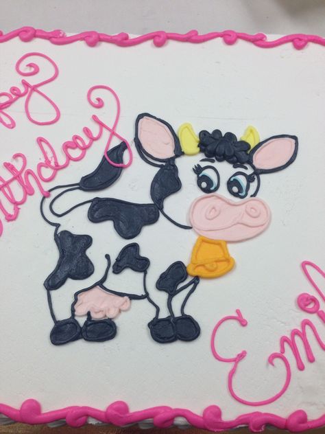 Cow Themed Sheet Cake, Cow Sheet Cake Birthday, Cow Print Sheet Cake, Cow Birthday Cakes, Cow Sheet Cake, Cow Cakes Birthday Girl, Cake Animals, Birthday Cake Buttercream, Cow Birthday Cake