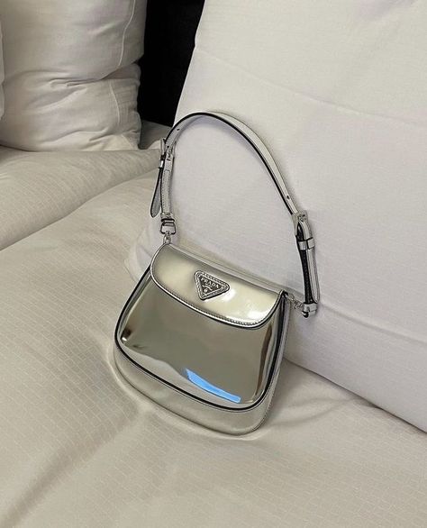 00s Mode, Silver Bags, Fancy Bags, Pretty Bags, Givency Antigona Bag, Cute Bags, Mode Inspiration, Bags Designer Fashion, Prada Bag