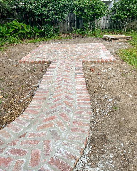 Greenhouse Build, Backyard Herb Garden, Brick Yard, Concrete Path, Brick Pathway, Garden Line, Brick Path, Brick Walkway, Recycled Brick