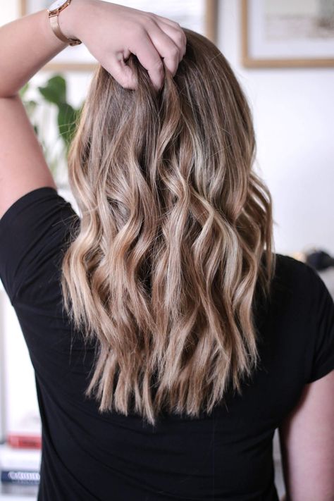 Beach Waves with a Curling Iron Waves With Straight Ends, Be Achy Waves Long Hair, How To Get Waves With A Curling Iron, Curling Iron Styles, Beach Waves Medium Hair, Curling Iron For Beach Waves, Waves Medium Hair, Curling Iron Techniques, Straightener Curls