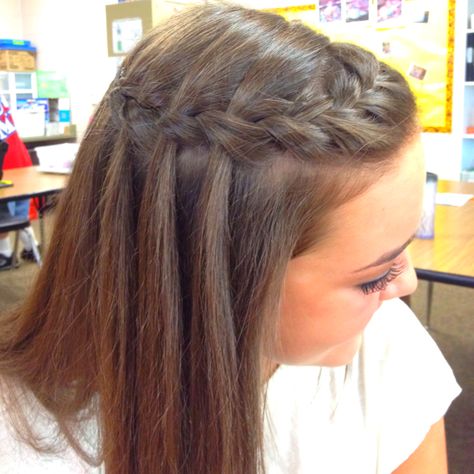 Hairstyles For College, Hair Styal, Long Hair Braided Hairstyles, Waterfall Braid Hairstyle, Easy Trendy Hairstyles, Girl Hair Dos, Braid Hairstyle, Waterfall Braid, Hair Braid Videos