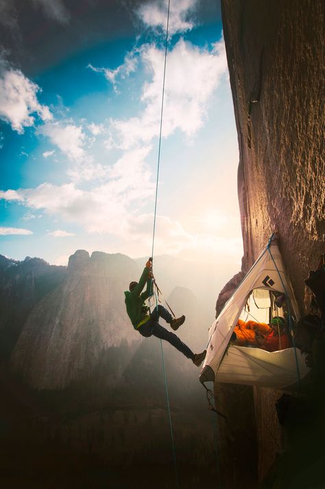 Picture of Tommy Caldwell, climbing the Dawn Wall of El Capitan Free Climb, Mountain Climbing, Extreme Sports, Yosemite National, Yosemite National Park, Rock Climbing, Mountaineering, Outdoor Adventure, Bouldering