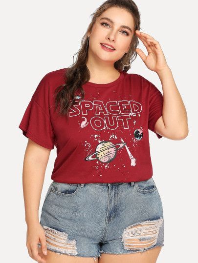 Plus Letter and Galaxy Print Tee -SheIn(Sheinside) Plus Size Mom Jeans, Goa Outfits, Junior Girls Clothing, Look Con Short, Plus Size Fall Outfit, Plus Size Summer Outfits, Look Plus Size, Big Girl Fashion, Galaxy Print