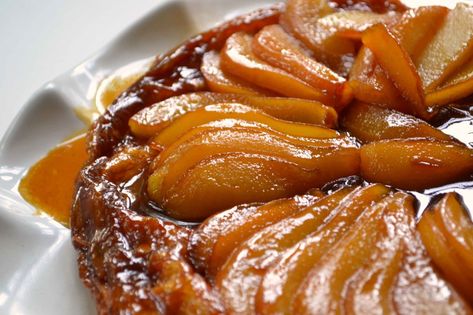 Pear Tarte, Pear Tarte Tatin, Pear Dessert Recipes, Tarte Tartin, Tarte Tatin Recipe, Pear Dessert, Pan Relleno, Pear Tart, Pear Recipes