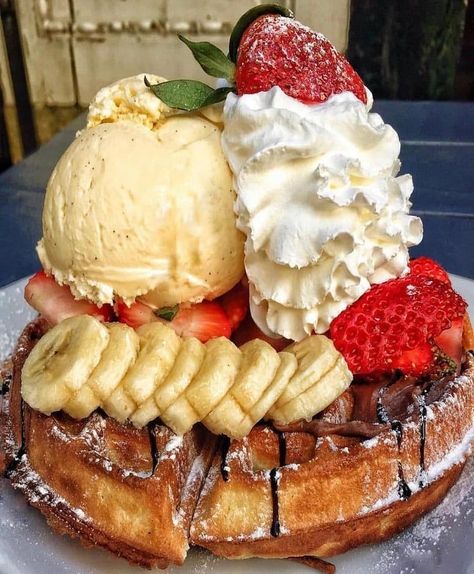 Instagrammable Food, Food Desert, Fatty Foods, Waffle Ice Cream, Lobster Recipes, Food Babe, Food Projects, Think Food, Deilig Mat