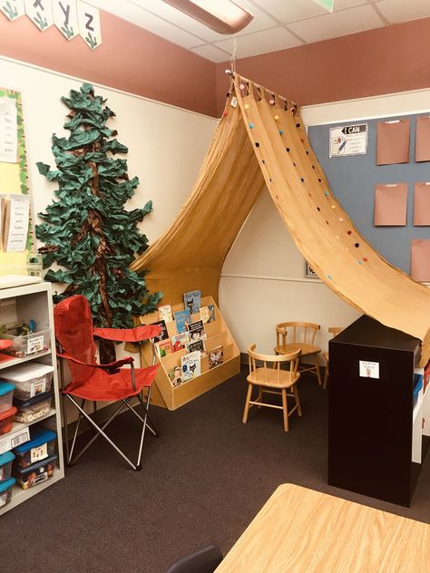 Classroom Canopy Ideas, Canopy Reading Corner Classroom, Reading Den Classroom, Classroom Tent Reading Corners, Reading Nooks For Classroom, Preschool Classroom Cozy Corner Ideas, Cozy Corner Kindergarten, Camp Out With A Good Book Reading Corner, Reading Tent Classroom