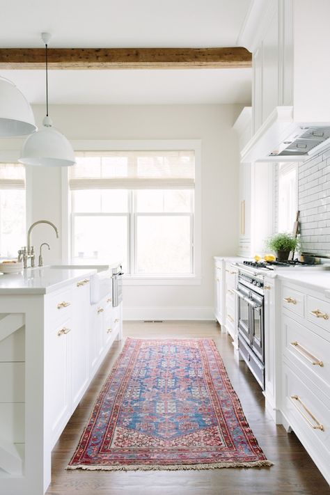 white kitchen vintage rug Bohemian Kitchen Ideas, Bohemian Style Kitchen, Bohemian Kitchen, White Bohemian, Wood Beam Ceiling, Kitchen White, All White Kitchen, Kitchen Runner Rug, Kitchen Farmhouse