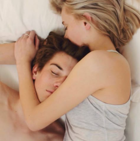 They moved around in their sleep quite abit - ̗̀ @butterbeermug ̖́- William Skam, Skam Noora And William, Noora William, Noora And William, Noora Skam, Noora Saetre, Evak Skam, Paper Quotes, Iphone Love