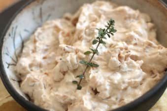 Ina Garten Dip Recipes, Ina Garten French Onion Dip, Ina Garden Onion Dip, Pan Fried Onion Dip Ina Garten, Ina Garten Party Appetizers, Carmelized Onion Dip Pioneer Woman, Ina Garten Onion Dip Recipe, Roasted Onion Dip, Ina Garten Appetizer Recipes