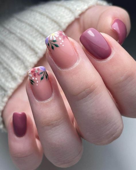 101 Best Floral Nails - Ak Pal Kitchen Pretty Flower Nails, Cute Floral Nail Designs, Baby In Bloom Nails, Natural Flower Nails, Flower Tip Nails, Dainty Flower Nails, Peony Nails, Simple Floral Nails, Delicate Nail Designs