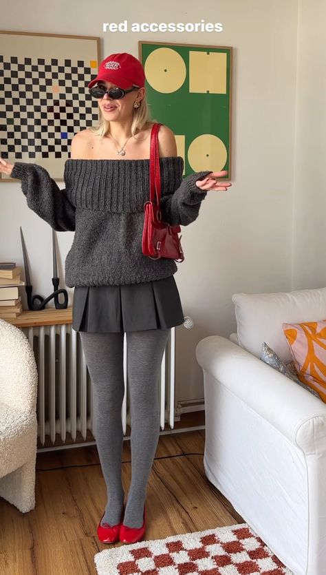 Gray Stockings Outfit, Grey Tights Outfit, Winter Outfits Color, Gray Tights Outfit, Coloured Tights, Closet Revamp, Tights Outfits, Grey Tights, Lookbook Inspiration