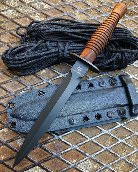 Becoming the Animal — knives-coltelleriacollini: dagger knife 😎 Follow... Fox Knives, Combat Gear, Dagger Knife, Outdoor Knife, Knife Collection, Knife Design, Cool Knives, Survival Gear, Axes