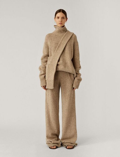 Joseph High Neck Tweed Knit Knitwear Fashion 2020 2021, Knitwear Fashion 2020, Cream Knitwear, Joseph Fashion, Fitted Wardrobes, Oversize Fashion, Knitwear Fashion, Knitwear Design, 가을 패션