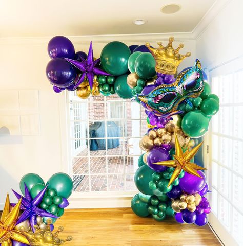 PRICES MAY VARY. 【Purple Green Gold Balloon Kit】Includes the following 106 balloons in various sizes of 5 inches 10 inches 12 inches 18 inches, we choose dark purple dark green, chrome gold as the theme color palette, add foil stars, masks, crowns Balloons and glue dot tie kit allows you to create a cheerful and energetic atmosphere, perfect for masquerade themed parties, Mardi Gras decorations 【100% Reliable Color 】 We insist on 100% real photography，Providing True Color of every single balloon Mardi Gras Party Decorations Backdrops, Mardi Gras Masquerade Ball, Mardi Gras Theme Party Decoration, Mardi Gras Bridal Shower Ideas, Mardi Gras Balloon Arch, Mardi Gras Baby Shower Theme, Work Party Themes, Green Gold Balloon Garland, Mardi Gras Theme Party