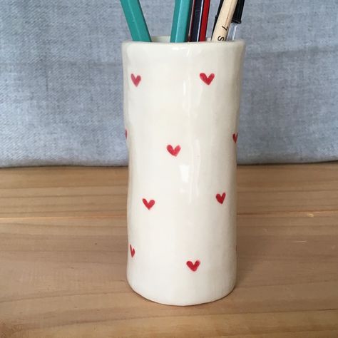 Handmade Red Hearts Pencil Pot.  Made with high quality stoneware clay and glazes.  12cm tall and 4.5cm diameter. Clay Pencil Holder, Ceramic Pencil Holder, Ceramic Hearts, Clay Inspo, Pot Ceramic, Art Ceramics, Red Hearts, Clay Ideas, Pencil Holder