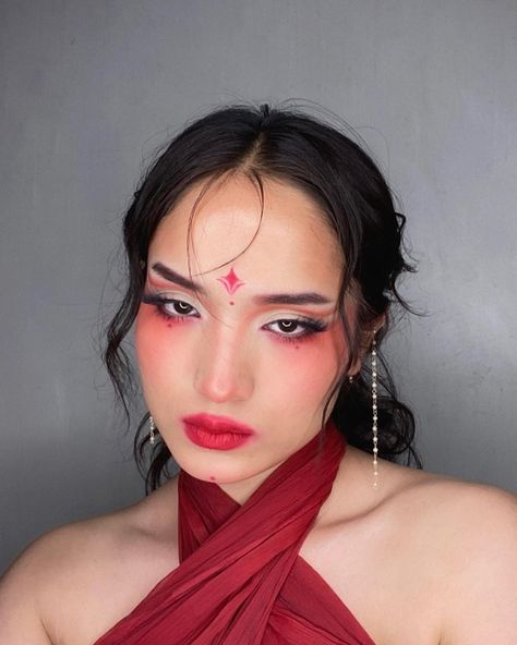 Traditional Chinese Makeup, Chinese Traditional Makeup, Halloween Parejas, Chinese Makeup, Halloween Disfraces, Traditional Chinese, Makeup Art, Maquillaje De Ojos, Makeup Yourself