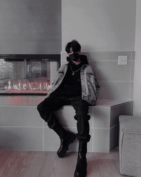 Under Their Noses - Chpater 2 - Wattpad Gothic Outfits Men, Emo Outfits For Guys, Eboy Aesthetic Outfits Men, Edgy Outfits Men, Nyc Aesthetic Outfit, Edgy Outfits Grunge, Eboy Aesthetic Outfits, Male Outfits Aesthetic, Eboy Style