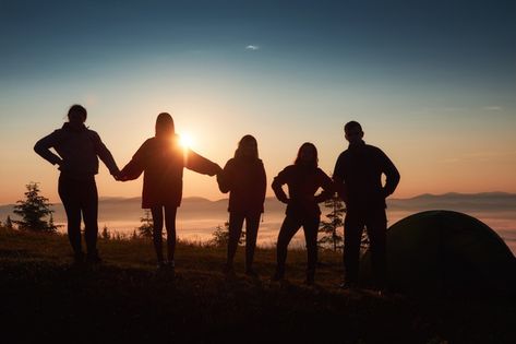 A silhouette of group people have fun at... | Free Photo #Freepik #freephoto #mountain School Life Memories, Friends Group Photo, Friends Hugging, Top Of The Mountain, People Having Fun, Spots On Face, Group Pictures, Trondheim, Sunset Landscape