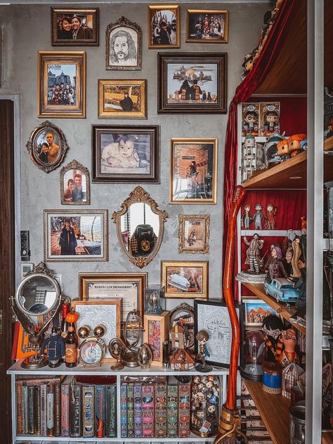 This Singaporean's Room is A Magical Harry Potter Wonderland Harry Potter Themed Library Room, Harry Potter Study Room, Harry Potter Theater Room, Harry Potter Style Home, Harry Potter Gallery Wall, Harry Potter Dining Room, Potterhead Room, Harry Potter Picture Wall, Harry Potter Collection Display