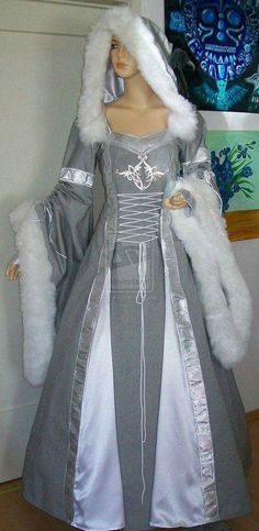 Moda Steampunk, Medieval Gown, Medieval Dress, Medieval Clothing, Medieval Fashion, Vestidos Vintage, Fantasy Dress, Fantasy Fashion, Beautiful Gowns