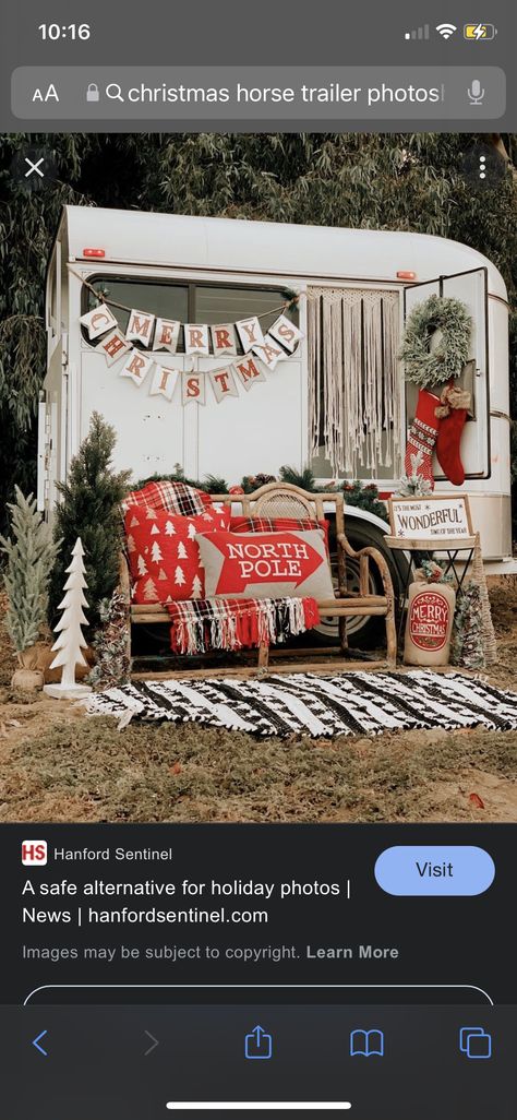 Horse Trailer Photoshoot Christmas, Fall Horse Trailer Photoshoot, Horse Trailer Senior Pictures, Christmas Photo Mini Session Ideas, Horse Trailer Photo Prop, Horse Trailer Christmas Minis, Western Christmas Mini Session, Horse Trailer Christmas Photos, Horse Trailer Christmas Photoshoot